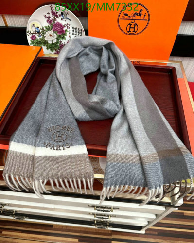 Elegant Hermes Cashmere Scarf, Striped Design, 100-200cm - Warm and Luxurious