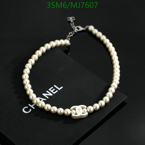 Chanel Pearl Necklace with CC Logo - Elegant Jewelry for Women