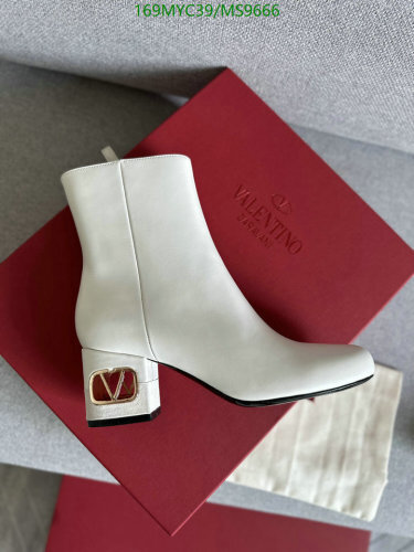 Valentino Garavani White Leather Ankle Boots with 'V' Logo Heel, Size EU34-42 6 Valentino Garavani White Leather Ankle Boots with 'V' Logo Heel, Size EU34-42