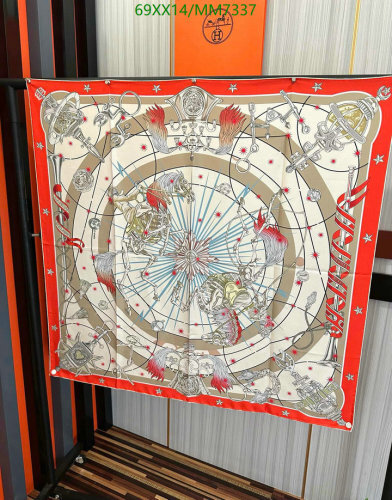 Hermès Silk Scarf 90x90cm - Exquisite Design, Luxury Fashion Accessory 6 Hermès Silk Scarf 90x90cm - Exquisite Design, Luxury Fashion Accessory