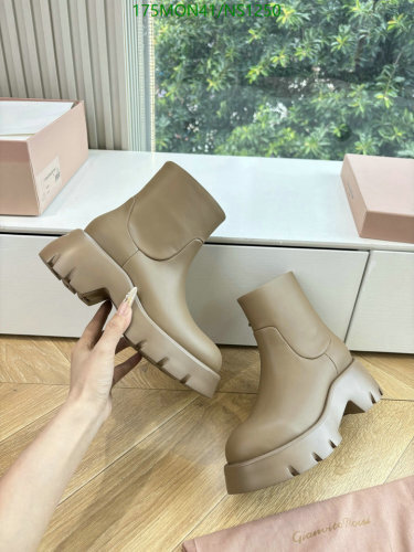 Gianvito Rossi Women's Leather Platform Ankle Boots in Beige, EU 35-41