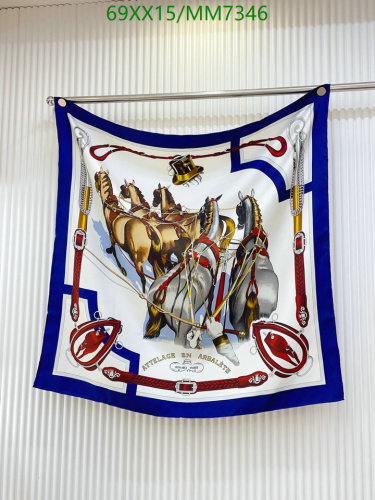 Hermès Attelage En Arbalète Silk Scarf, 90x90cm - Luxury Equestrian Design