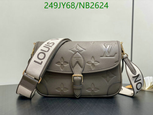 Louis Vuitton Khaki Green Leather Bag, 24 x 15 x 9 cm. Model: 15049 46386