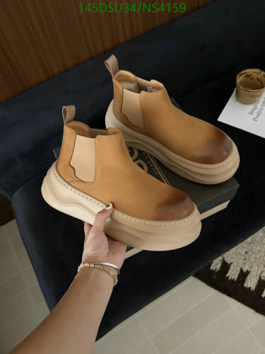 Men's Ankle Boots in Cowhide Leather; Wool Blend, Lug Sole, Chelsea Style