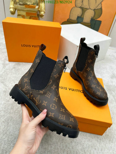 Louis Vuitton Women's Chelsea Boot in Monogram Leather, EU35-43