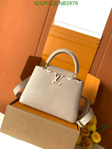 Louis Vuitton Cream Leather Bag, 21cm, Model M25404 - Cowhide Handbag