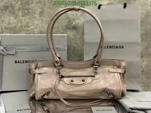 Balenciaga Genuine Leather Bag - 39.8 x 17.7 x 14.9cm - Model 845704