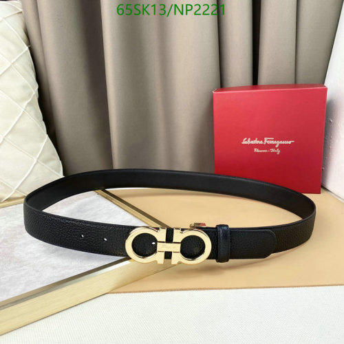 Salvatore Ferragamo Reversible Black Leather Belt with Gold-Tone Buckle