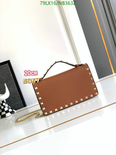 Valentino Garavani Roman Stud Chain Bag Caramel Genuine Leather 20 cm