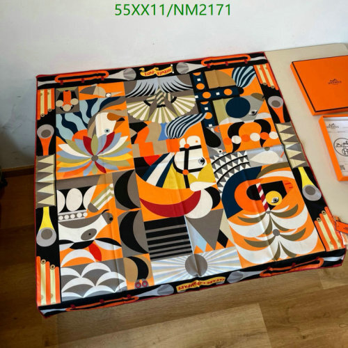 Hermès Silk Scarf 90x90cm - Vibrant Equestrian Design, Timeless Elegance