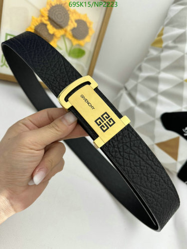 Givenchy Belt for Men, Black Cowhide Leather Belt with Iconic Logo Buckle