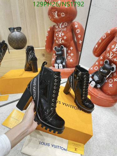 Louis Vuitton Women's Black Leather Heeled Ankle Boots - EU 35-41 5 Louis Vuitton Women's Black Cowhide Lace-up Ankle Boots - Heel Height 9cm