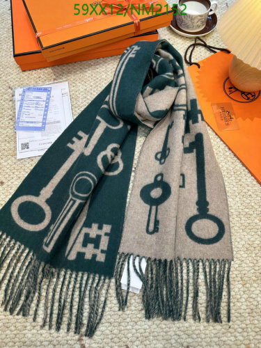 Hermès Cashmere Scarf with Key Pattern, 32-180cm - Elegant Neck Accessory