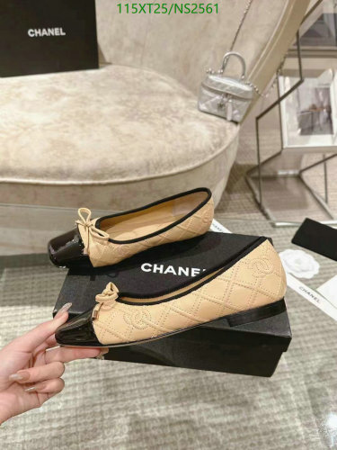 Chanel Women's Beige & Black Sheepskin Leather Ballet Flats - EU34-42