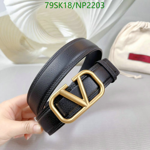 Valentino Garavani Reversible Leather Belt With VLogo Signature Buckle