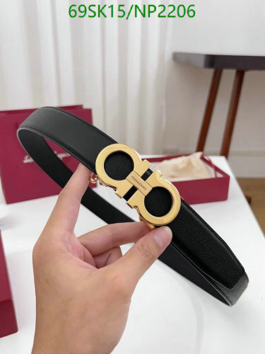 Salvatore Ferragamo Reversible Leather Belt with Gold-Tone Buckle, 3.4cm Width 7 Salvatore Ferragamo Reversible Leather Belt with Gold-Tone Buckle, 3.4cm Width