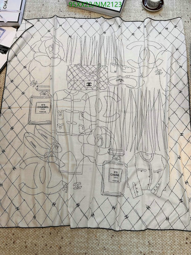 Elegant Chanel Wool Silk Scarf, 140x140cm - Timeless Style & Luxury