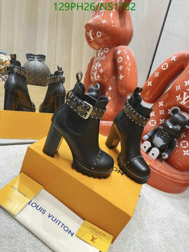 Louis Vuitton Women's Black Leather Ankle Boots with Block Heel Size EU35-41 4 Louis Vuitton Women's Black Leather Ankle Boots with Block Heel Size EU35-41