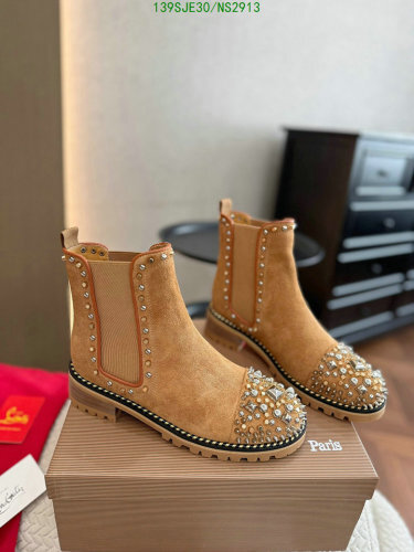 Women's Studded Cowhide Leather Chelsea Boots - Stylish & Comfortable