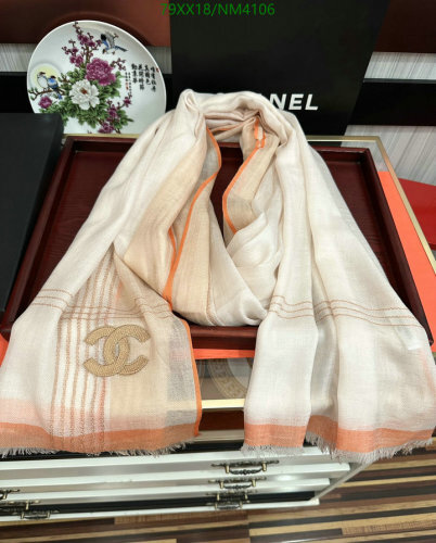 Luxurious Cashmere Scarf with Iconic Logo, 80-200cm - Perfect for Any Season 2 Luxurious Cashmere Scarf with Iconic Logo, 80-200cm - Perfect for Any Season