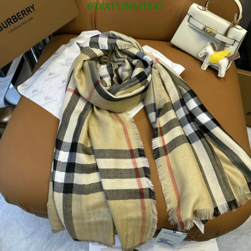 Burberry Wool Silk Blend Scarf - 200x70cm - Classic Check Pattern