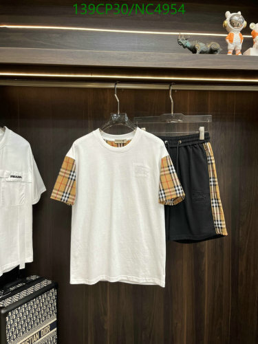 Burberry Check Panel T-Shirt & Shorts Set - Stylish and Comfortable Outfit