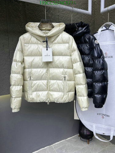Moncler Women's White Duck Down Lightweight Padded Jacket - NC5711