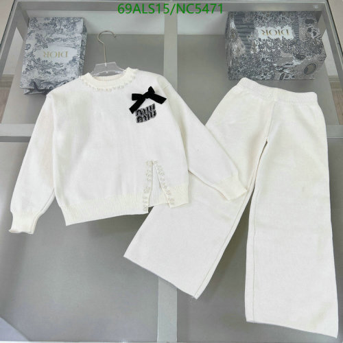 Miu Miu Kids' White Knit Set with Bow Detail - Sizes 110-150 2 Miu Miu Kids' White Knit Set with Bow Detail - Sizes 110-150