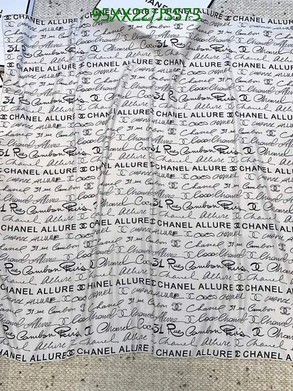 Elegant Chanel Cashmere & Silk Scarf - 140x140cm - Timeless Style