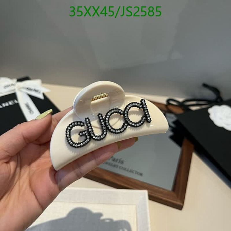 Gucci Women's Hair Claw Clip with Rhinestone Logo - Elegant Hair Styling