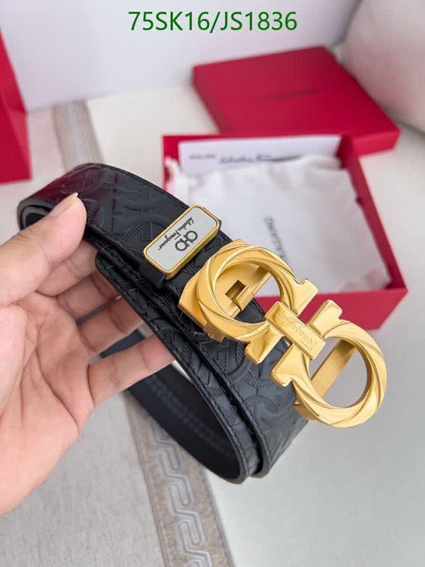 Salvatore Ferragamo Men's Reversible Leather Belt with Golden Double Gancio Buckle