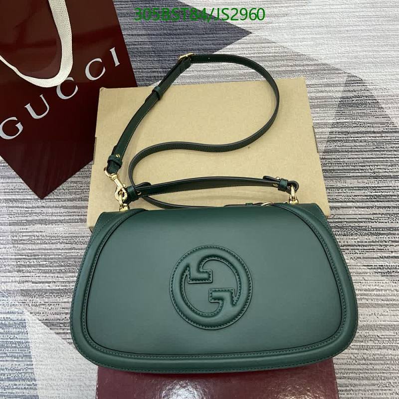 Gucci Shoulder Bag in Green Leather with Signature Interlocking G Logo