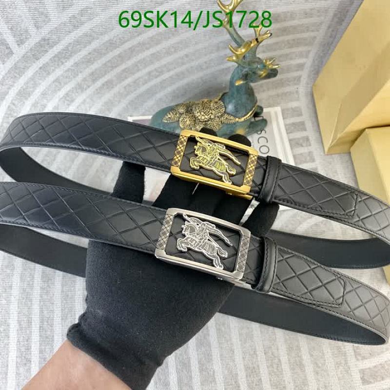 Burberry Belt with Iconic Check Pattern and Buckle Detail, Cowhide Leather