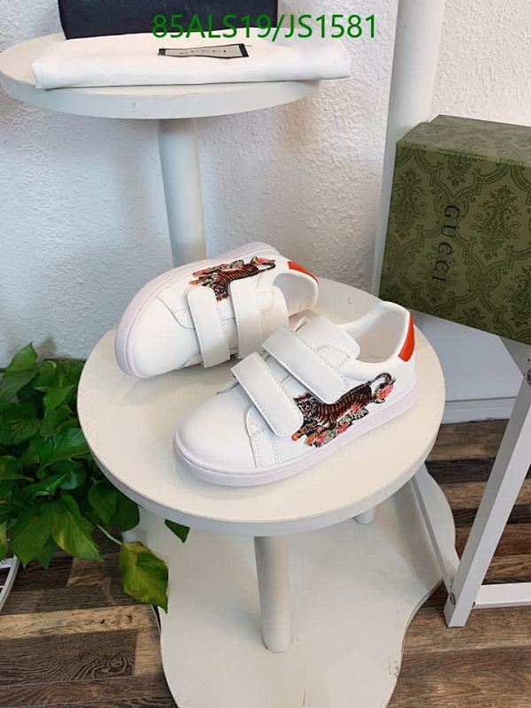 Gucci Kids White Leather Sneakers With Tiger Embroidery, Sizes EU23-EU35 4 Gucci Kids White Leather Sneakers With Tiger Embroidery, Sizes EU23-EU35