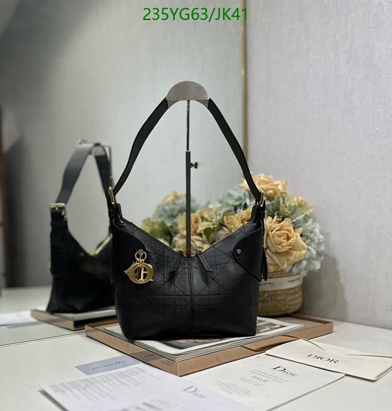Dior Bag in Black Genuine Leather, 22x15x9.5 cm - Model 2846