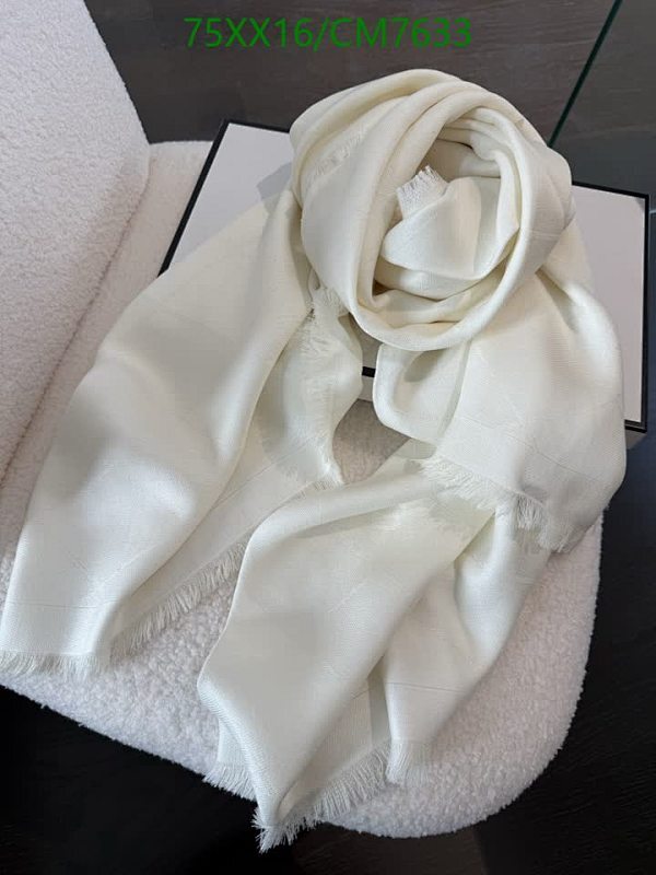 Elegant Chanel Scarf - Cashmere, Wool, and Silk Blend - 140x140 cm 7 Elegant Chanel Scarf - Cashmere, Wool, and Silk Blend - 140x140 cm