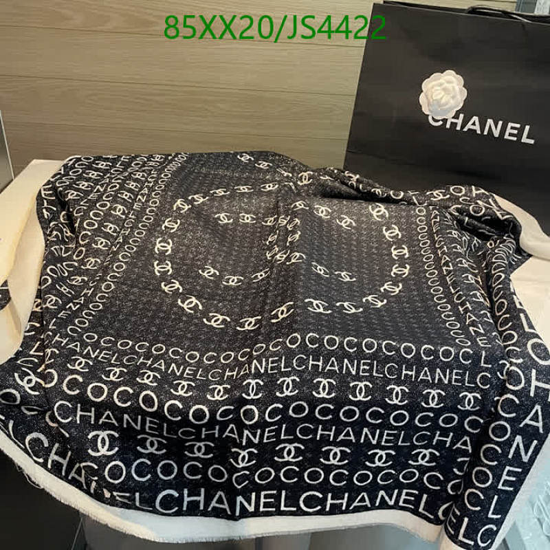Elegant Chanel Cashmere Scarf with Iconic Logo - 110-200 cm