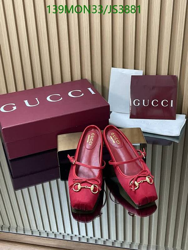 Gucci Women's Red Sheepskin Ballet Flats with Horsebit - EU 35-42