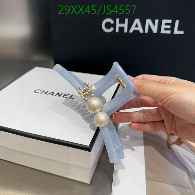 Elegant Chanel Hair Claw Clip with Pearl Accents - Stylish Hair Accessory
