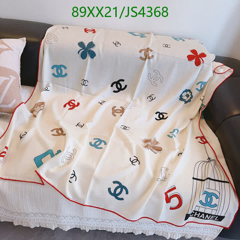 Elegant Chanel Cashmere and Silk Scarf - 140x140cm - Timeless Style