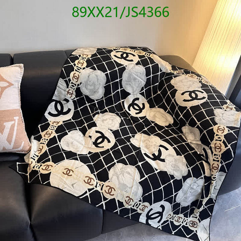 Elegant Chanel Black & White Silk Cashmere Scarf 140x140cm