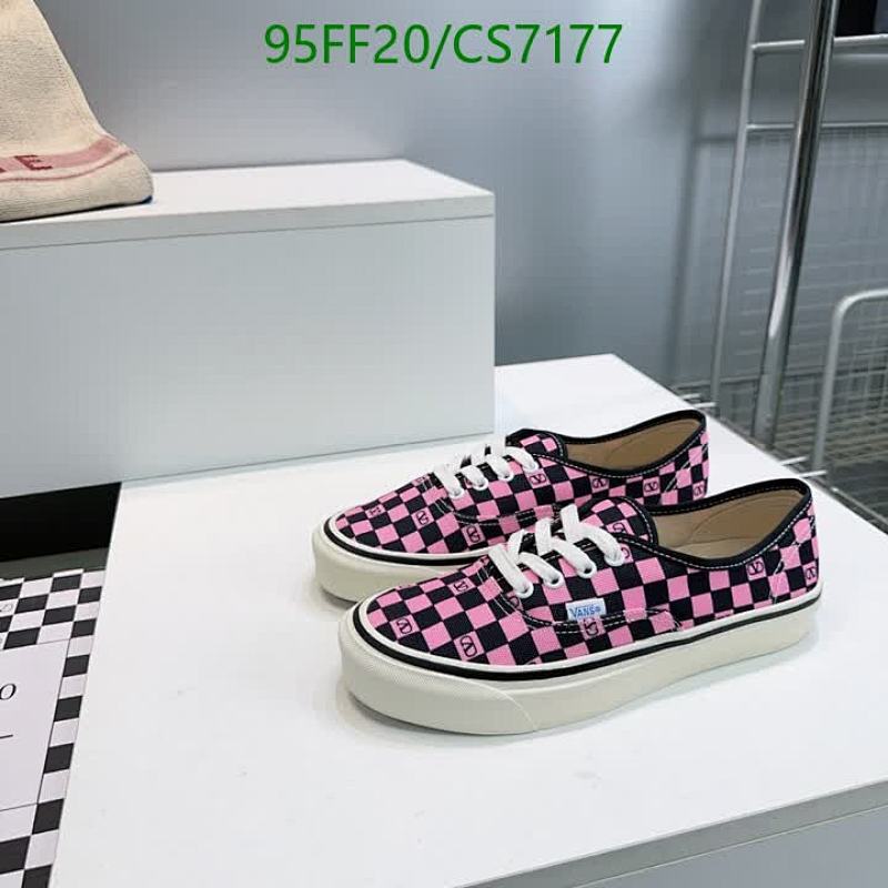 Vans Unisex Low-Top Sneakers in Pink Checkerboard Print, Canvas Material