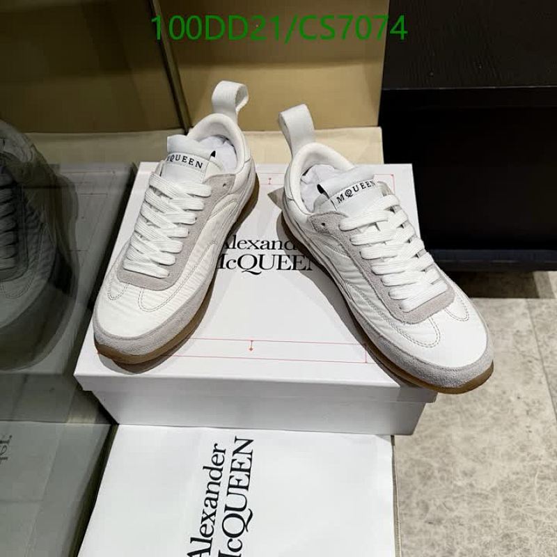 Alexander McQueen Women's White and Gray Suede Low-Top Sneakers - EU35-44