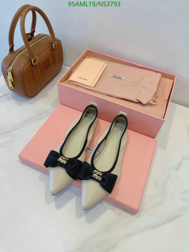 Miu Miu Women's Pointed-Toe Leather Ballet Flats with Bow Detail - Size EU35-40