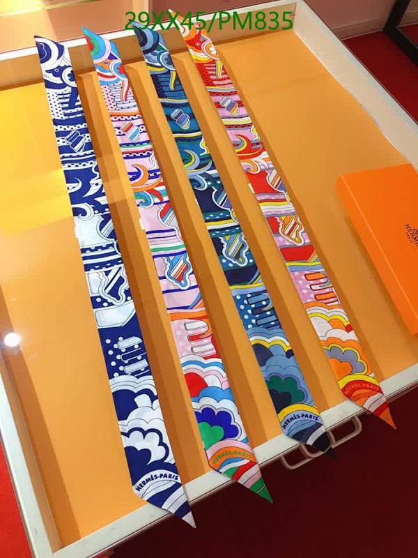 Hermès PM835 Designer Silk Scarf, Stylish Neckwear, 5-86 cm