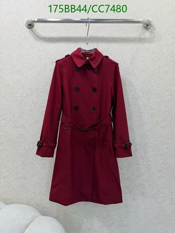 Gucci Double-Breasted Trench Coat in Red Wool, Stylish Outerwear for Women