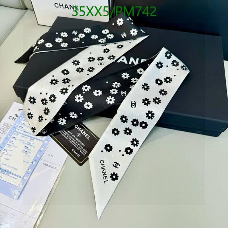 Chanel Women's Classic Floral Print Silk Scarf, 120-6cm, Black and White
