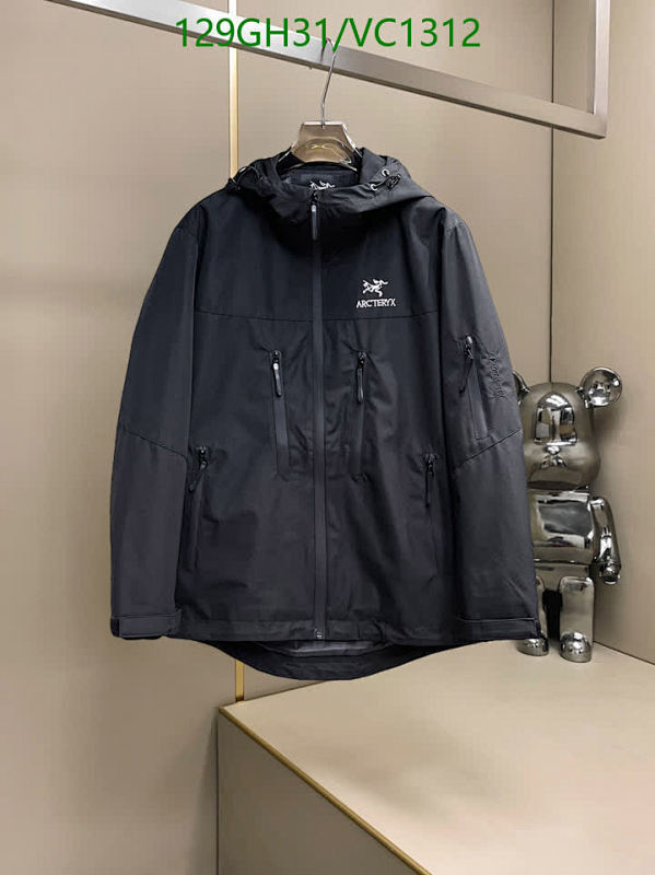 Arcteryx Lightweight Outdoor Jacket - Durable & Comfortable for All Seasons
