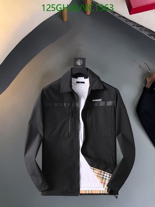 Burberry Men's Lightweight Nylon & Polyester Zip-Up Jacket with Classic Lining