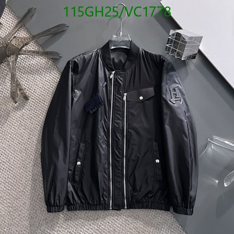 Versatile Men's Black Bomber Jacket with Stylish Lettering Detail